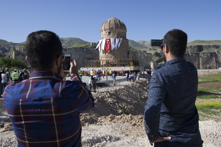 550 yıllık Zeynel Bey Türbesi yeni yerine taşındı! 12