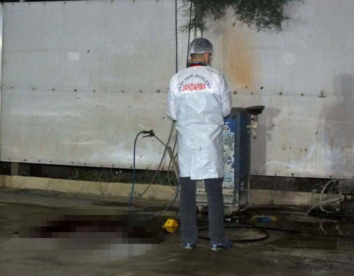Tazyikli su boğazını deldi o anlar böyle görüntülendi! 12