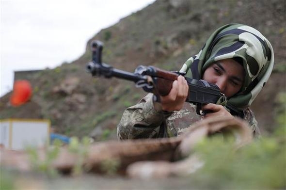 Vatan nöbetinde iki genç kadın: Dökülen her şehit kanının hesabını soracağız! 20