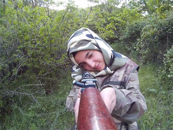 Vatan nöbetinde iki genç kadın: Dökülen her şehit kanının hesabını soracağız! 19