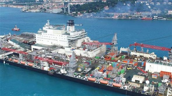 444 metrelik dev gemi Boğaz'dan böyle geçti! 7