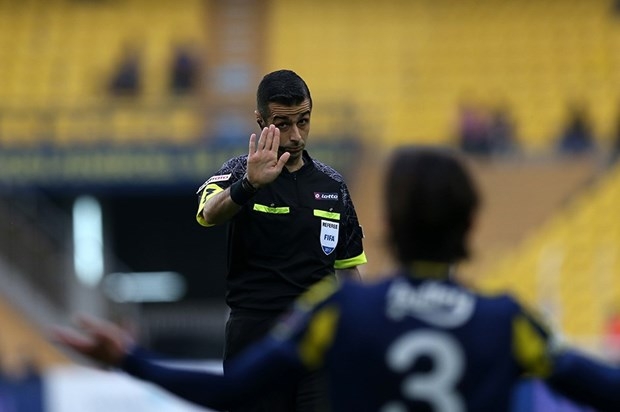 Süper Lig hakemlerinin aldığı ücretler dudak uçuklattı 11