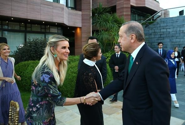 Cumhurbaşkanı Erdoğan, sanatçı ve sporcularla bir araya geldi... 2