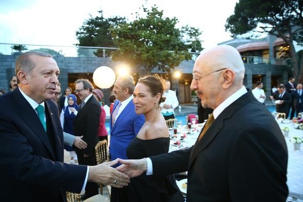 Cumhurbaşkanı Erdoğan, sanatçı ve sporcularla bir araya geldi... 3