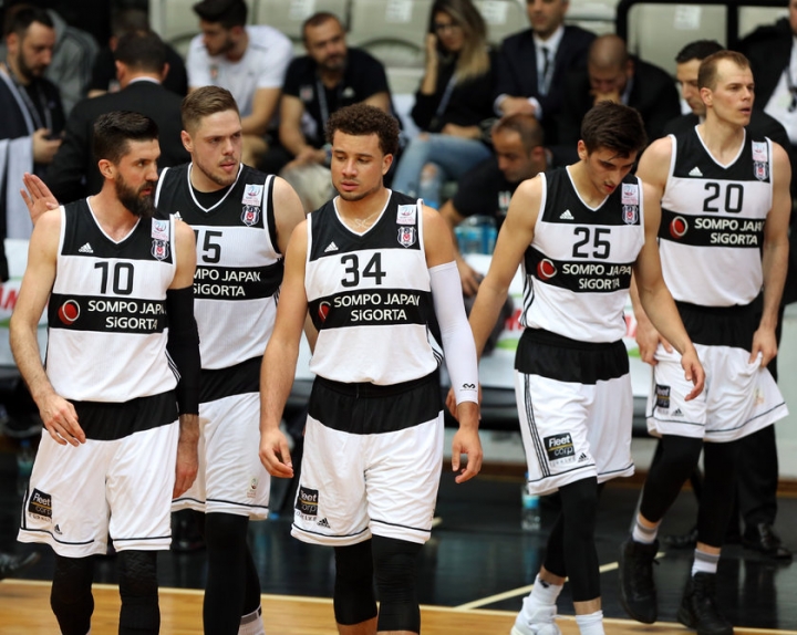 Beşiktaş'ı deviren Fenerbahçe şampiyon oldu! İşte maçtan kareler... 1