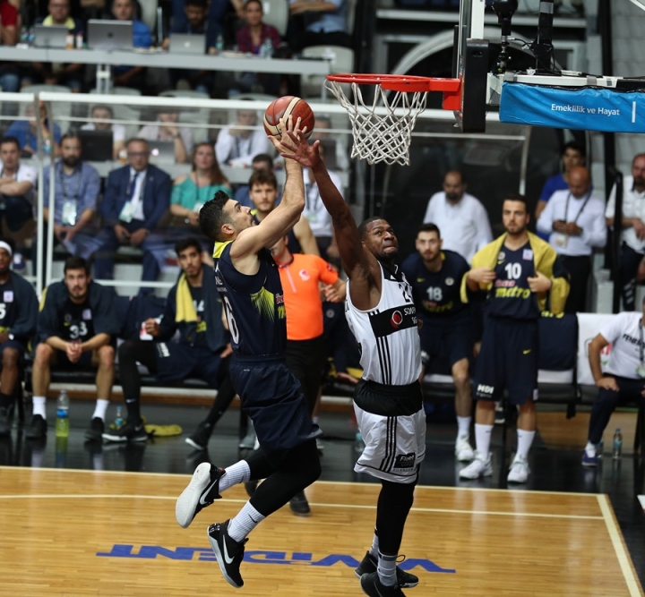 Beşiktaş'ı deviren Fenerbahçe şampiyon oldu! İşte maçtan kareler... 12