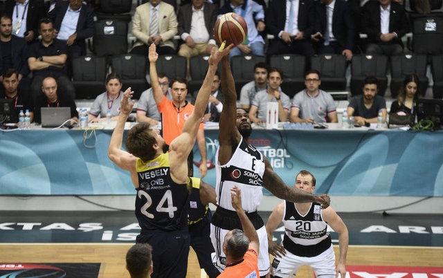 Beşiktaş'ı deviren Fenerbahçe şampiyon oldu! İşte maçtan kareler... 7