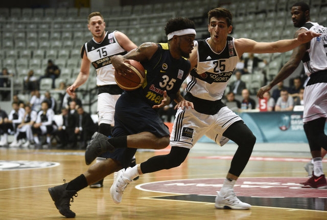 Beşiktaş'ı deviren Fenerbahçe şampiyon oldu! İşte maçtan kareler... 8