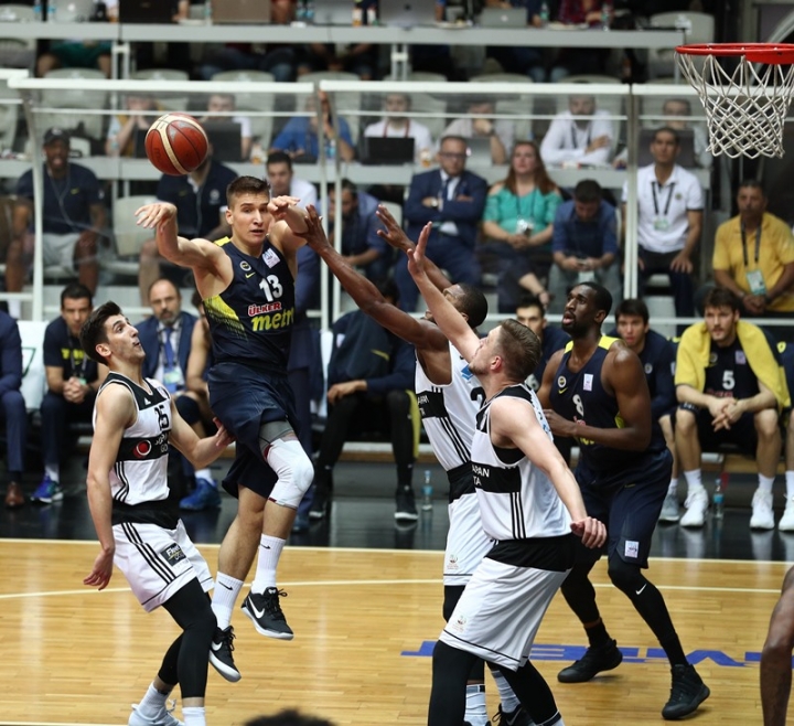 Beşiktaş'ı deviren Fenerbahçe şampiyon oldu! İşte maçtan kareler... 14