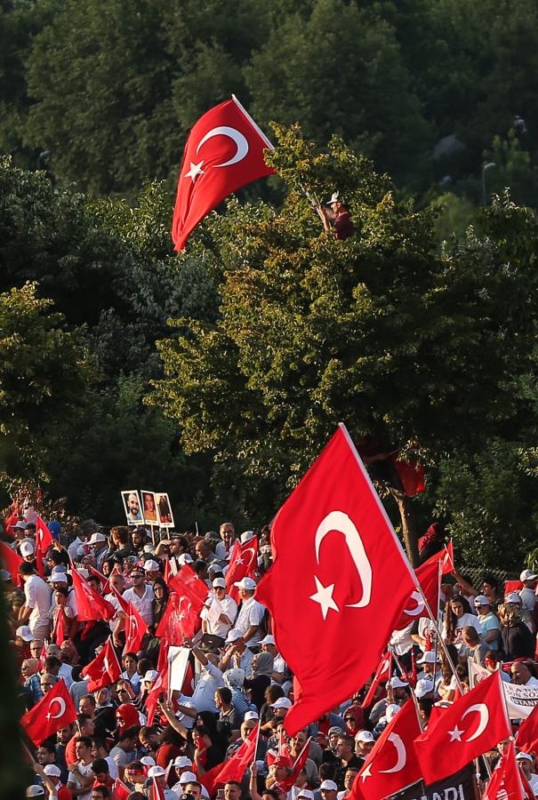 Akınlarda çocuklar gibi şendik, o gün hainlerin ordusunu yendik! 25