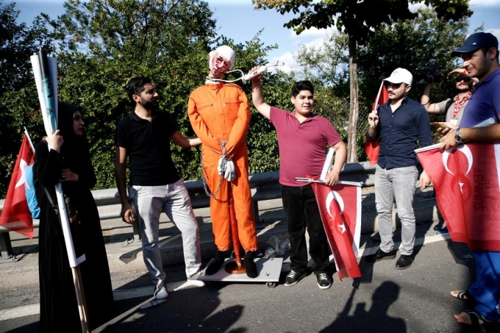 Akınlarda çocuklar gibi şendik, o gün hainlerin ordusunu yendik! 10