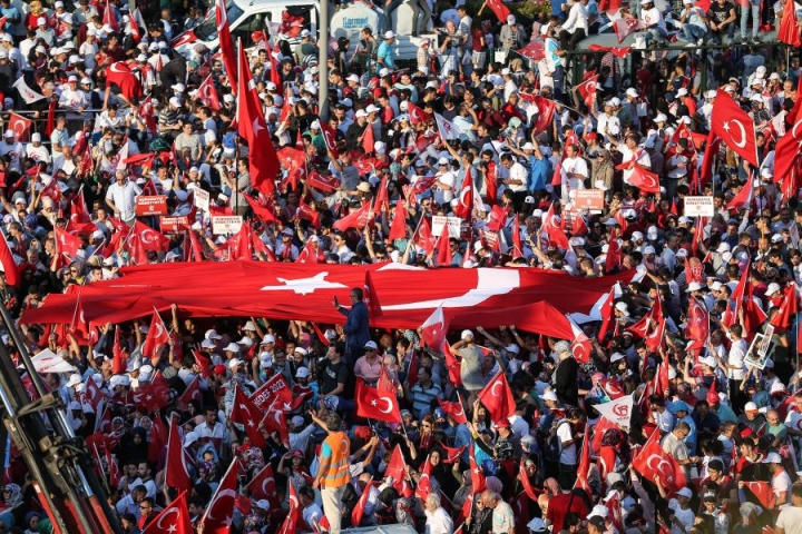 Akınlarda çocuklar gibi şendik, o gün hainlerin ordusunu yendik! 26