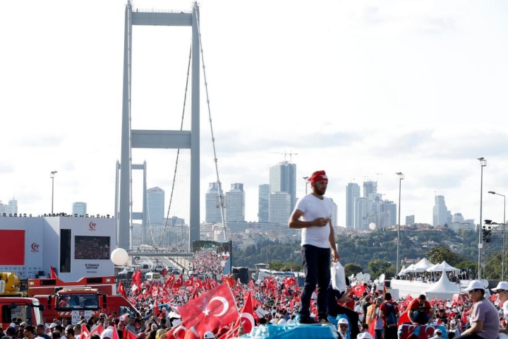 Akınlarda çocuklar gibi şendik, o gün hainlerin ordusunu yendik! 19