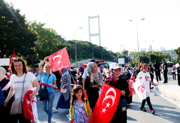 Akınlarda çocuklar gibi şendik, o gün hainlerin ordusunu yendik! 7