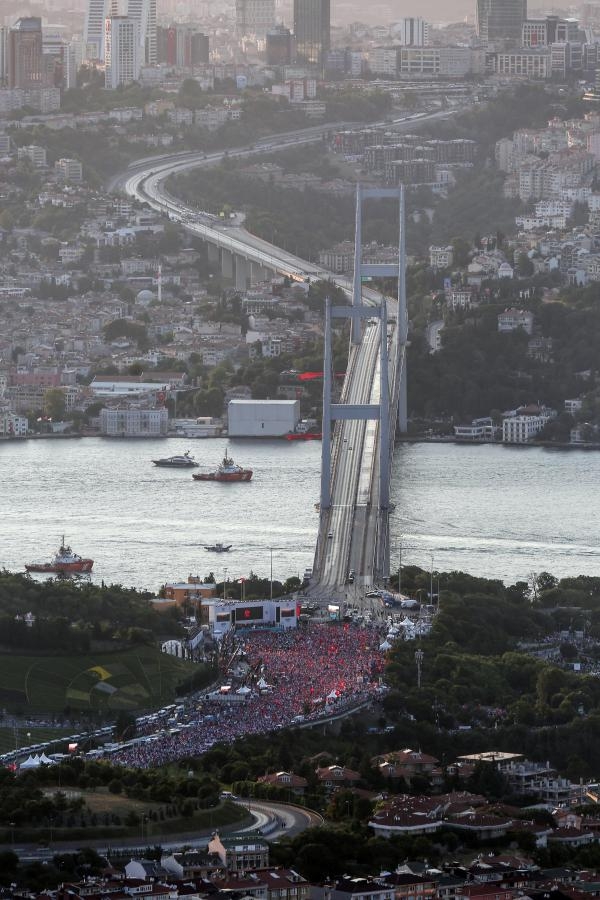 Akınlarda çocuklar gibi şendik, o gün hainlerin ordusunu yendik! 5