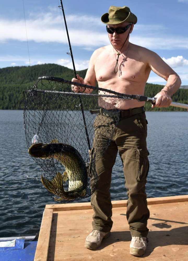 Vladimir Putin balığa çıktı, stres attı! 7