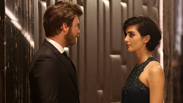 Tuba Büyüküstün ile Kaan Urgancıoğlu aynı dizide! "Aras" geliyor... 10
