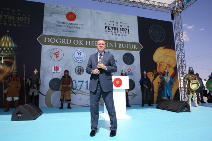 Cumhurbaşkanı Erdoğan Malazgirt kutlamalarında! 12