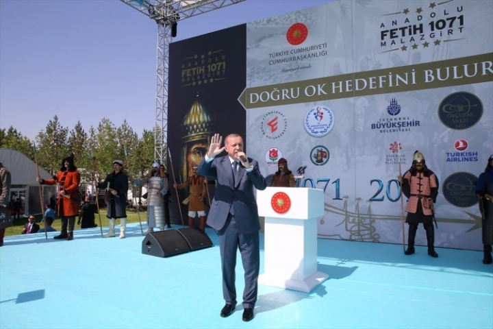 Cumhurbaşkanı Erdoğan Malazgirt kutlamalarında! 3