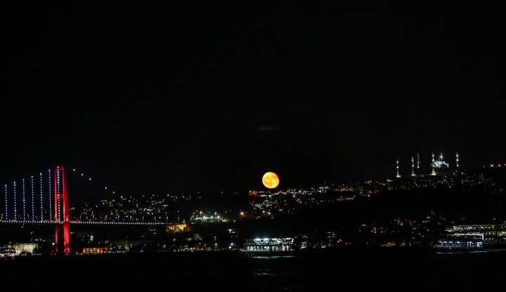 İstanbul'da dolunay şöleni... 4