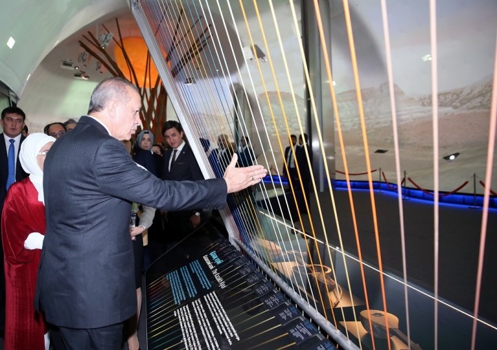 Cumhurbaşkanı Erdoğan Kazakistan'da cami ziyaret etti, EXPO fuarını gezdi 12