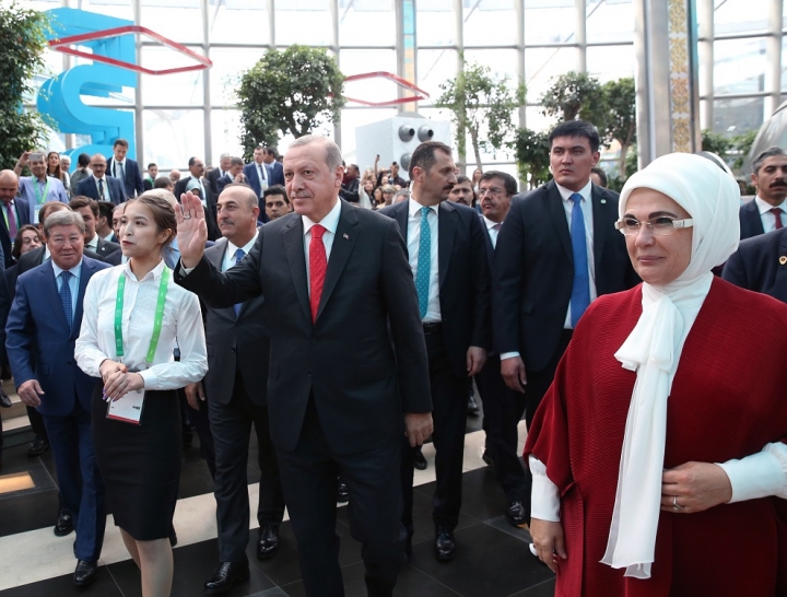 Cumhurbaşkanı Erdoğan Kazakistan'da cami ziyaret etti, EXPO fuarını gezdi 9