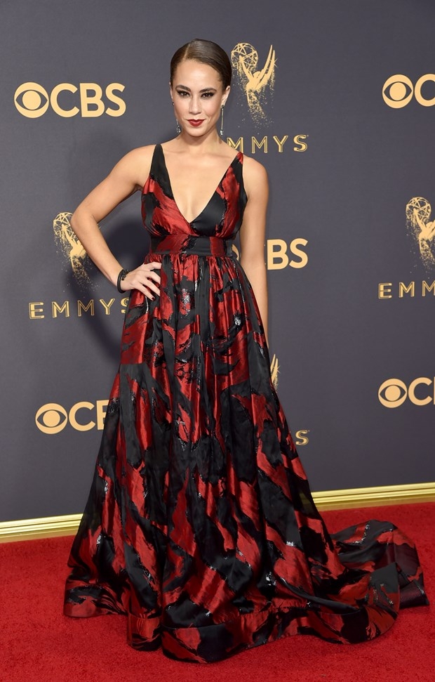 69. Emmy Ödül Töreni'nde yıldızların şıklık yarışı! 15