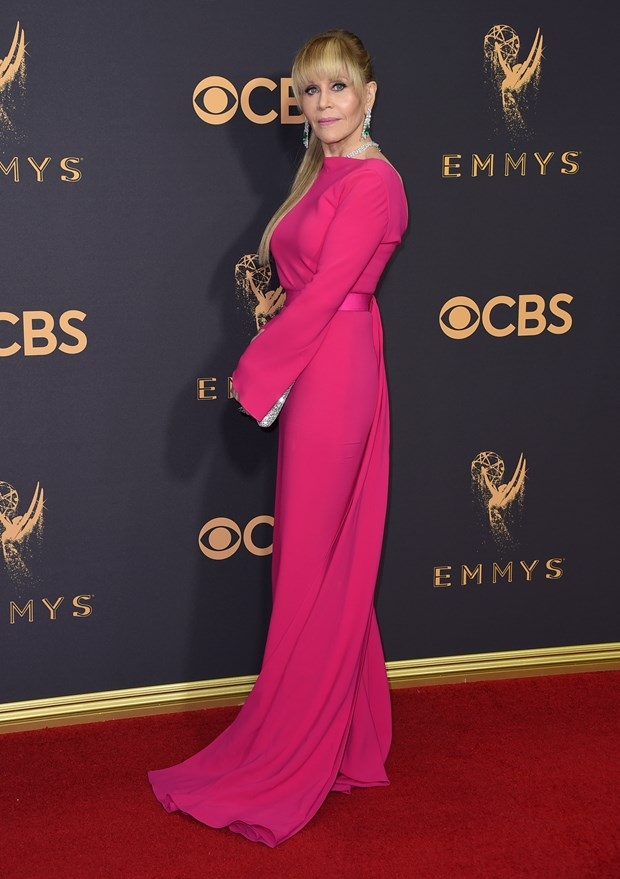 69. Emmy Ödül Töreni'nde yıldızların şıklık yarışı! 5