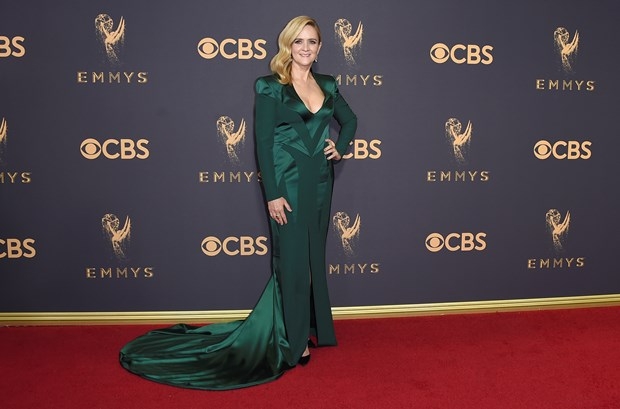 69. Emmy Ödül Töreni'nde yıldızların şıklık yarışı! 33