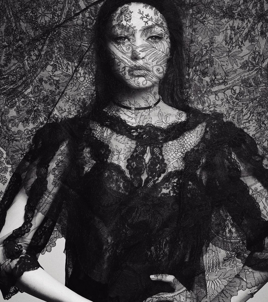 'Japonya Vogue'nin kapak kızı Gigi Hadid oldu! 2