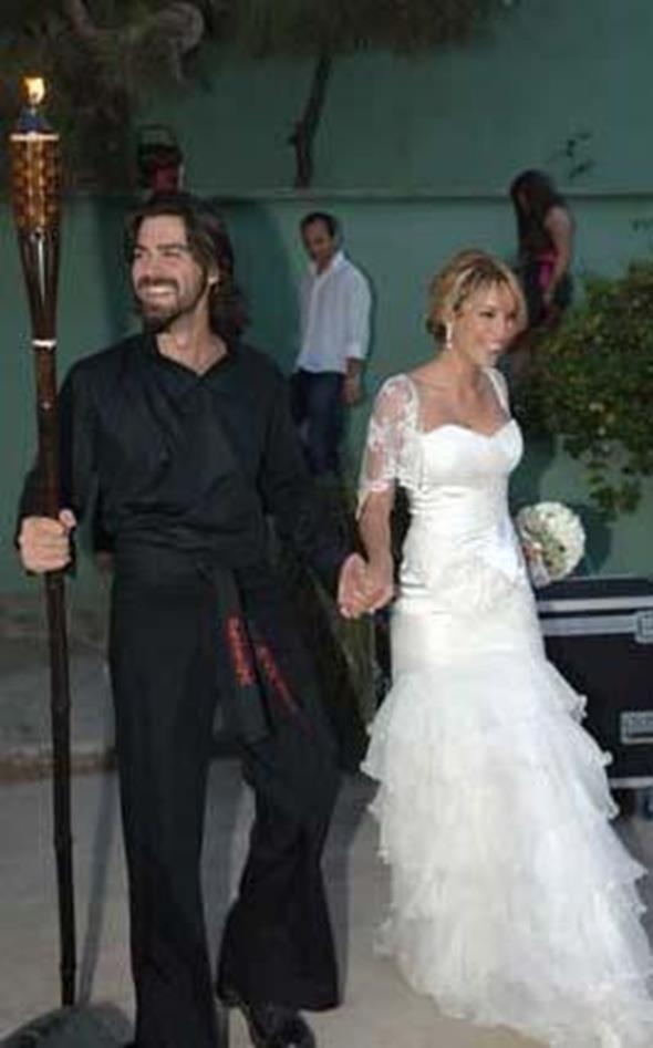 Ünlü çiftlerden nikah fotoğrafları! 15