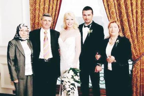Ünlü çiftlerden nikah fotoğrafları! 30