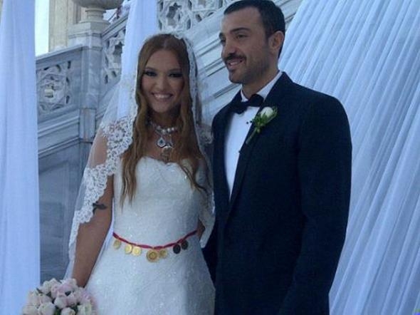 Ünlü çiftlerden nikah fotoğrafları! 9