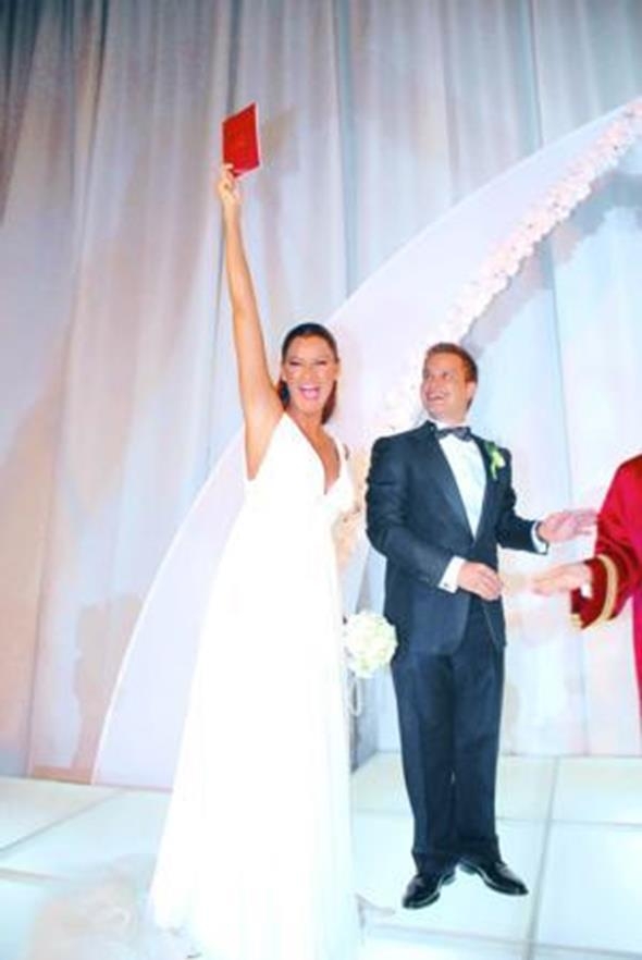 Ünlü çiftlerden nikah fotoğrafları! 28