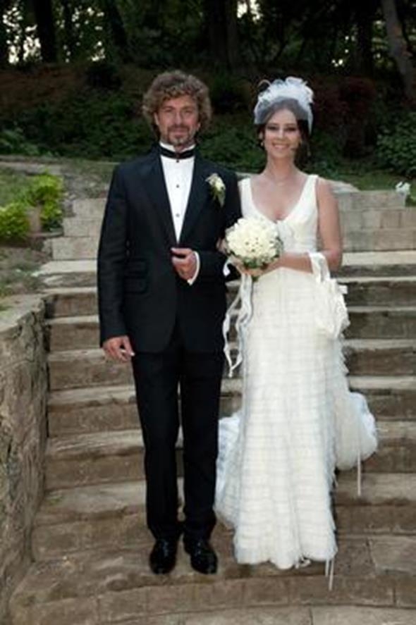 Ünlü çiftlerden nikah fotoğrafları! 37