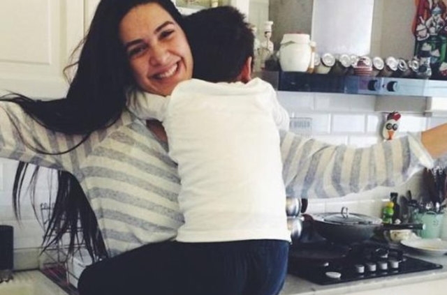 Ünlülerin en rahat hissettikleri yer olan evlerinden birbirinden keyifli paylaşımları! 27