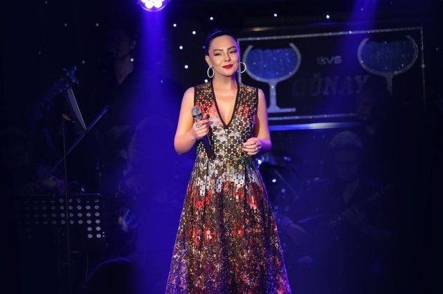 Ebru Gündeş için kesenin ağzını açıyorlar! 17