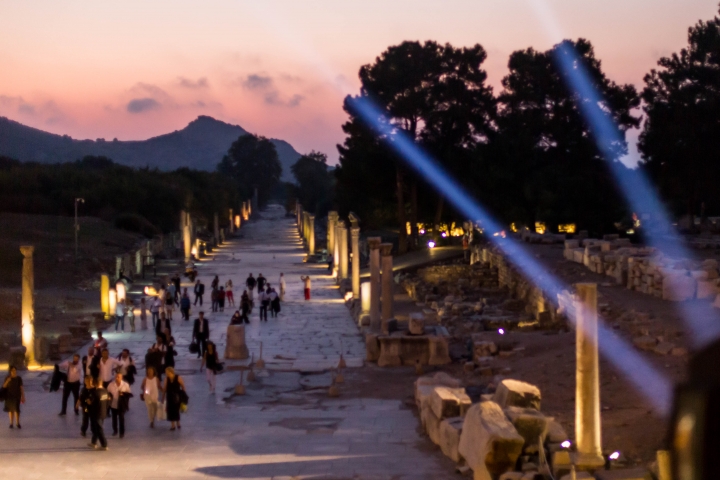 Efes'te Romeo ve Juliet büyüledi! 2