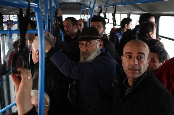 Tuncel Kurtiz, 4. ölüm yıldönümünde sevenleri tarafından sosyal medyada anılıyor! 33