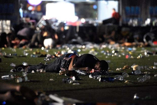 İşte Las Vegas'ta konser alanına düzenlenen silahlı saldırıdaki dehşet anları! 9