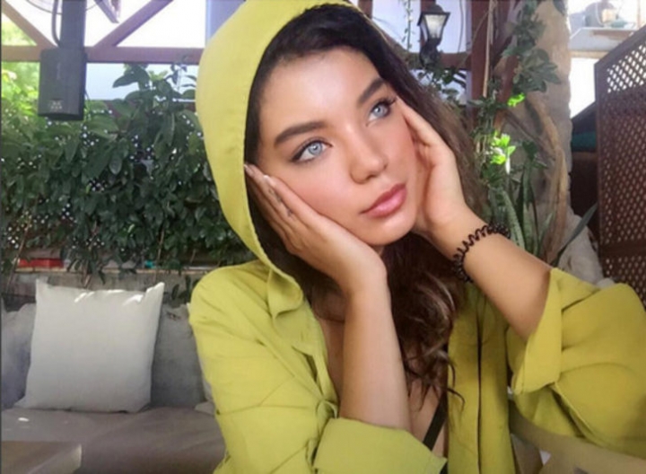 Özcan Deniz'in eski aşkı Buse Narcı göz rengini değiştirdi! 9