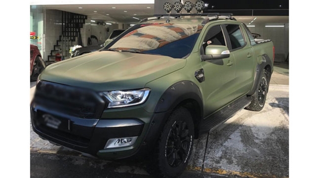 Yerli ve yabancı yıldız isimlerin lüks otomobilleri! 11