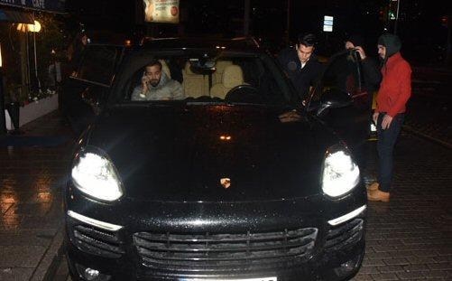 Yerli ve yabancı yıldız isimlerin lüks otomobilleri! 42