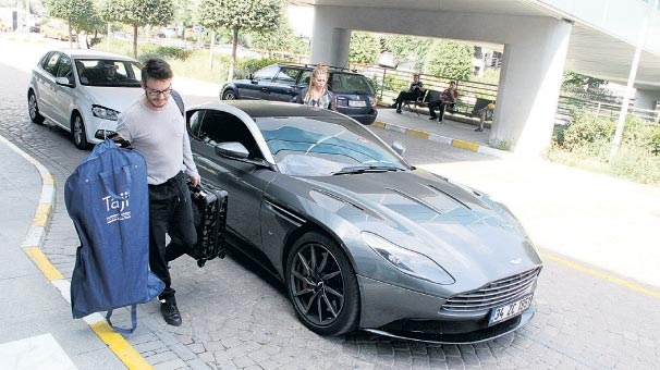 Yerli ve yabancı yıldız isimlerin lüks otomobilleri! 9