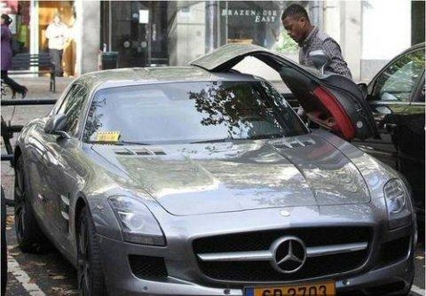 Yerli ve yabancı yıldız isimlerin lüks otomobilleri! 60