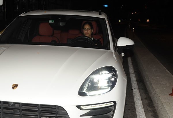 Yerli ve yabancı yıldız isimlerin lüks otomobilleri! 22