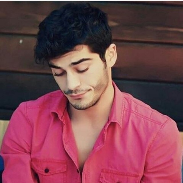 Burak Deniz'in Zayn Malik'le benzerliği dünya basınında! 34