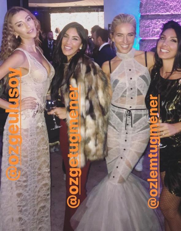 Burcu Esmersoy ve Özge Ulusoy'un cüretkar kıyafeti! 7