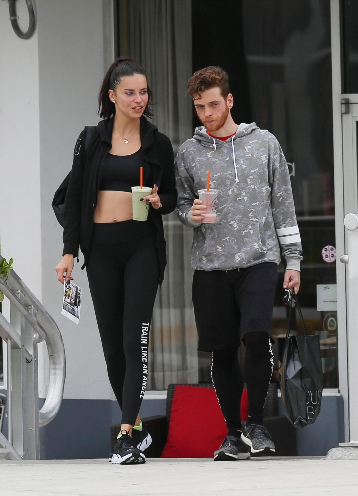 Adriana Lima, Metin Hara'dan bebek istiyor! 16