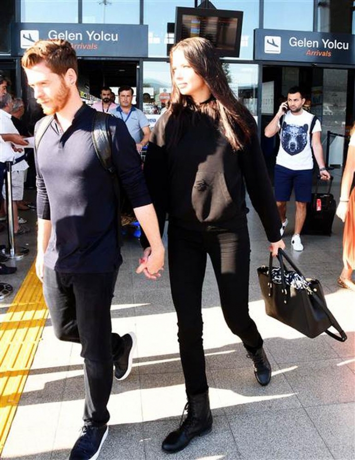 Adriana Lima, Metin Hara'dan bebek istiyor! 8